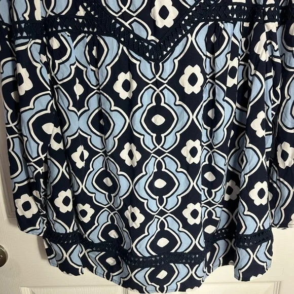 Crown & Ivy Blue and Black Geometric Blouse - Picture 4 of 11